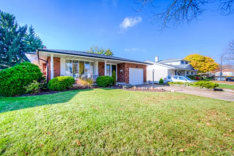 6 Bell Manor Court, Brantford, ON N3R 6P2