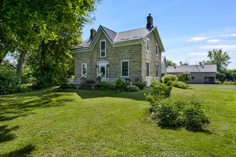 28 South Street, Drummond/North Elmsley, ON K7H 2G1