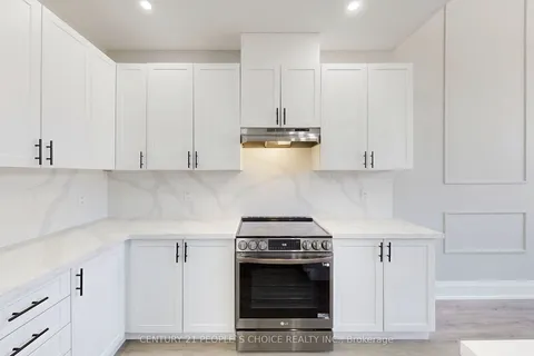 6 Durham Road, Bracebridge, ON P1L 0B7