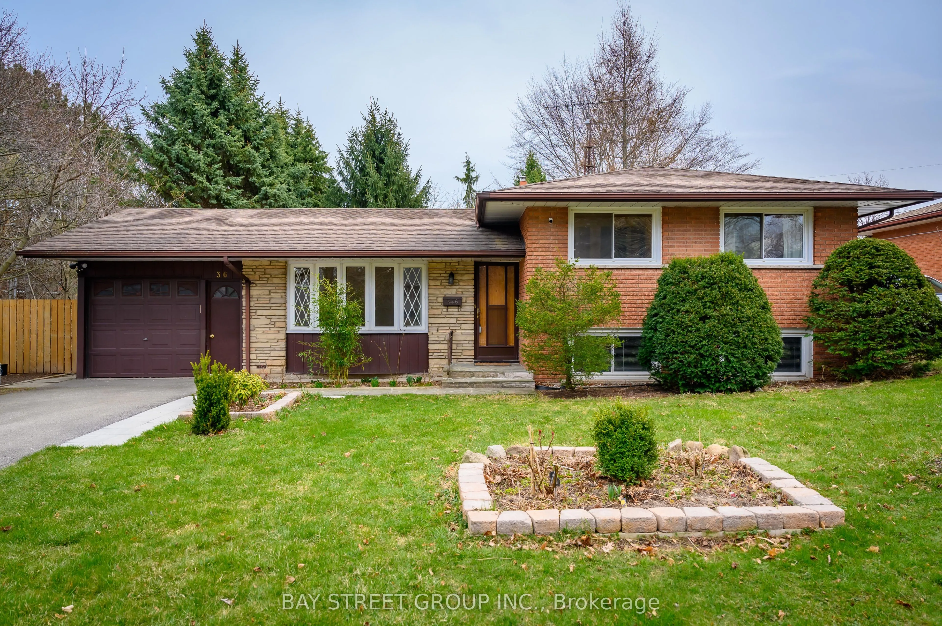 36 Trelawne Drive, St. Catharines, ON L2M 2G8