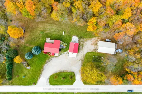 587317 9th Side Road, Blue Mountains, ON N0H 1J0