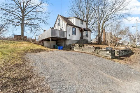 102 Wallbridge Crescent, Belleville, ON K8P 1Z4