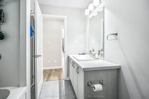 28 Mclaughlin Street, Welland, ON L3B 0H5