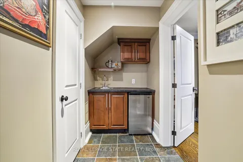 65 Queen Street, St. Catharines, ON L2R 5G9