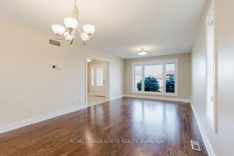 99 Hickory Grove, Belleville, ON K8N 5Z2