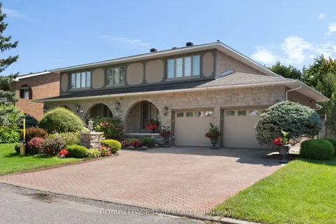 10 Nancy Avenue, South of Baseline to Knoxdale, ON K2H 8L4