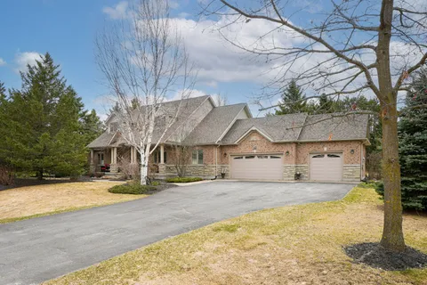 7 Jeffery Drive, Mulmur, ON L9V 3H7