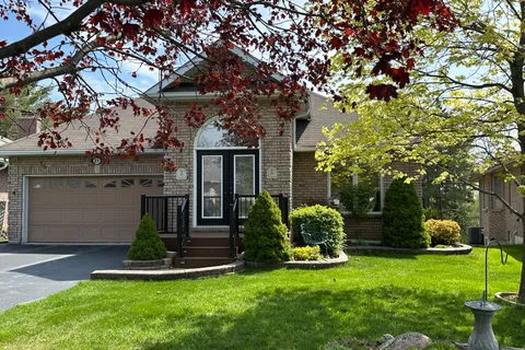 15 Hillview Drive, Kawartha Lakes, ON K0M 1A0