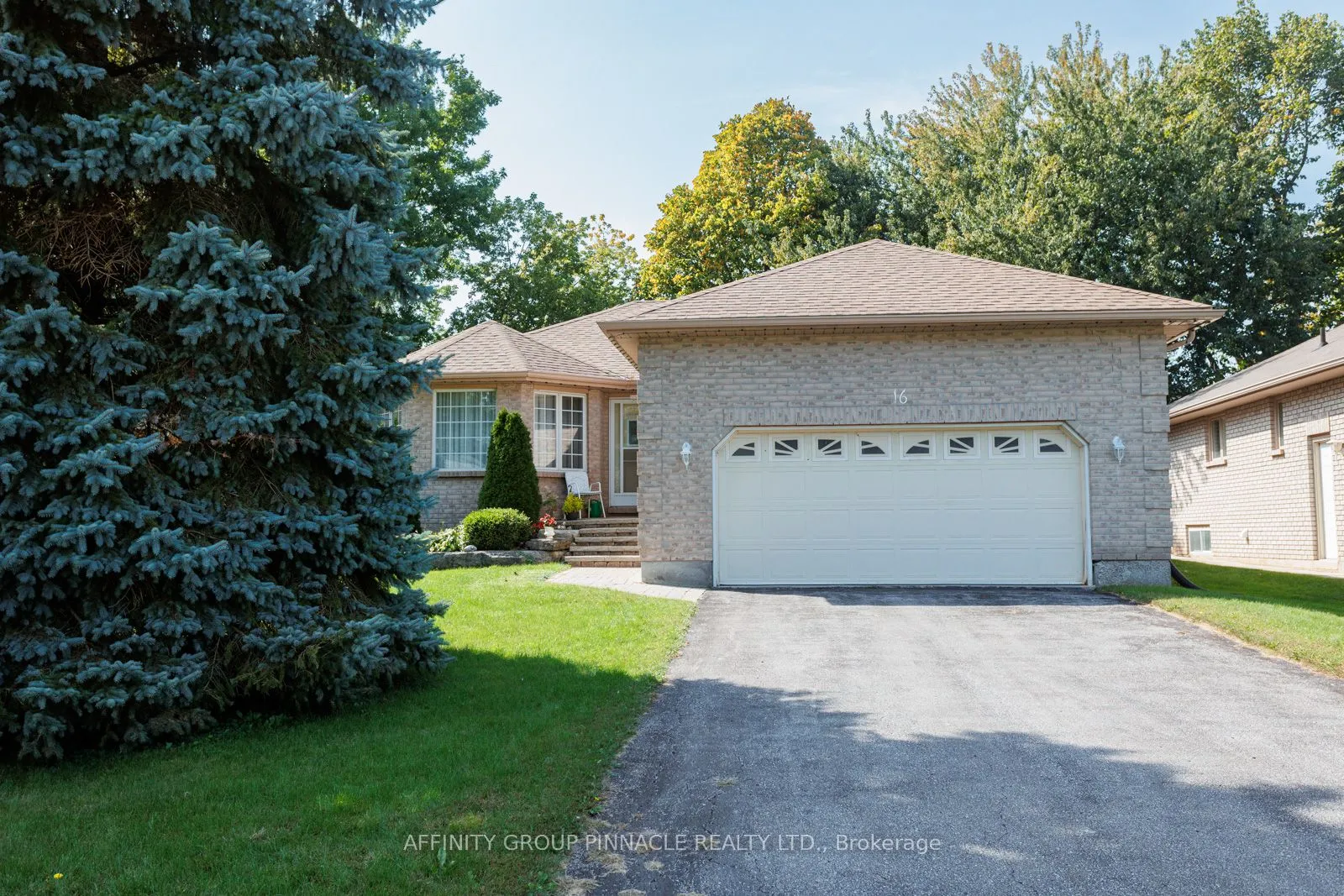 16 Hillview Drive, Kawartha Lakes, ON K0M 1A0
