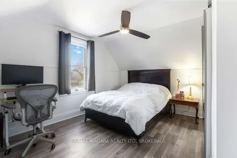 22 Bertram Street, St. Catharines, ON L2R 1A8