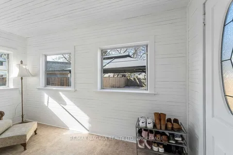 22 Bertram Street, St. Catharines, ON L2R 1A8