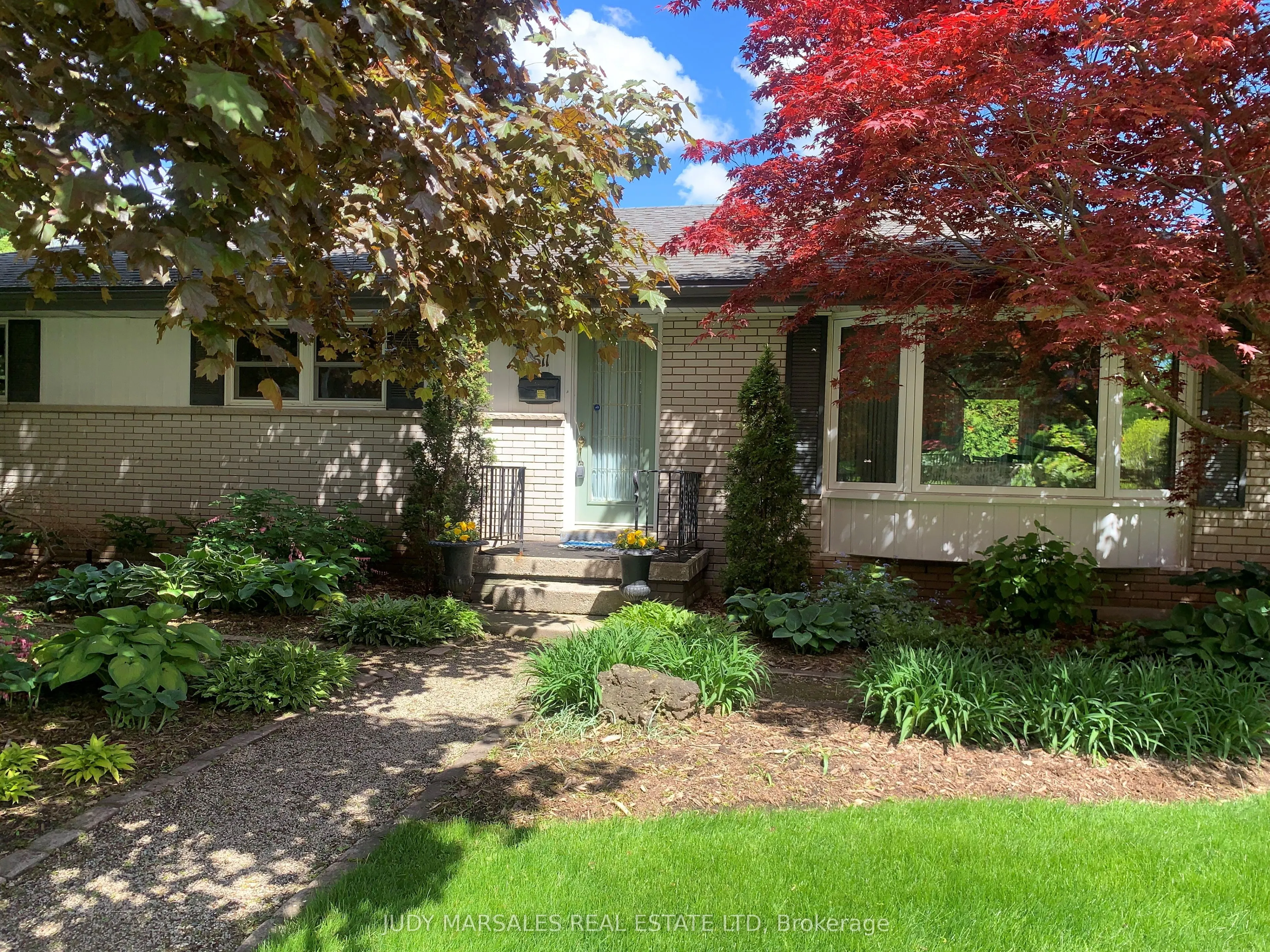 511 Dorval Drive, Hamilton, ON L9G 2P3