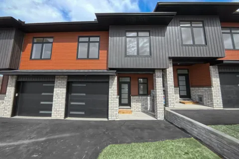 11 NORTHBROOK Street, Petawawa, ON K8H 3N4