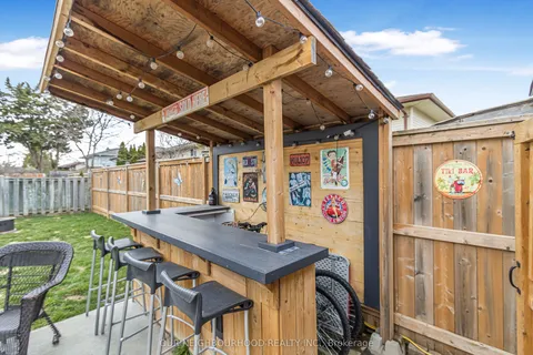 2 Woodfern Road, London East, ON N5W 5X7