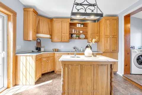 52 Victoria Avenue, ON K9H 4W1