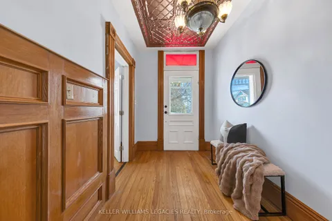 52 Victoria Avenue, ON K9H 4W1