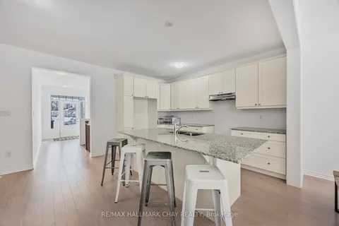 12 Dyer Crescent, Bracebridge, ON P1L 0N4