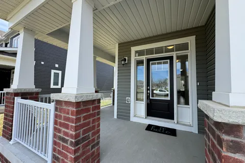 12 Dyer Crescent, Bracebridge, ON P1L 0N4
