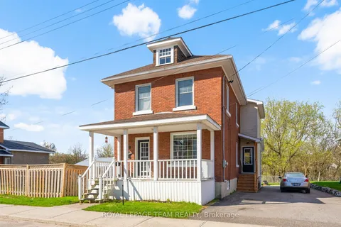 28 Bank Street, Renfrew, ON K7V 2C9