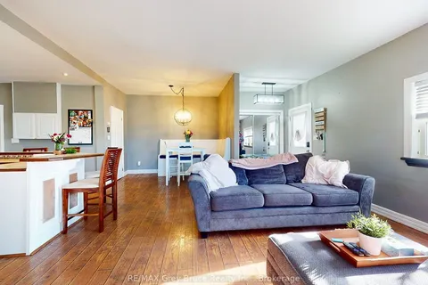 523 Tyson Street, South Bruce Peninsula, ON N0H 2T0