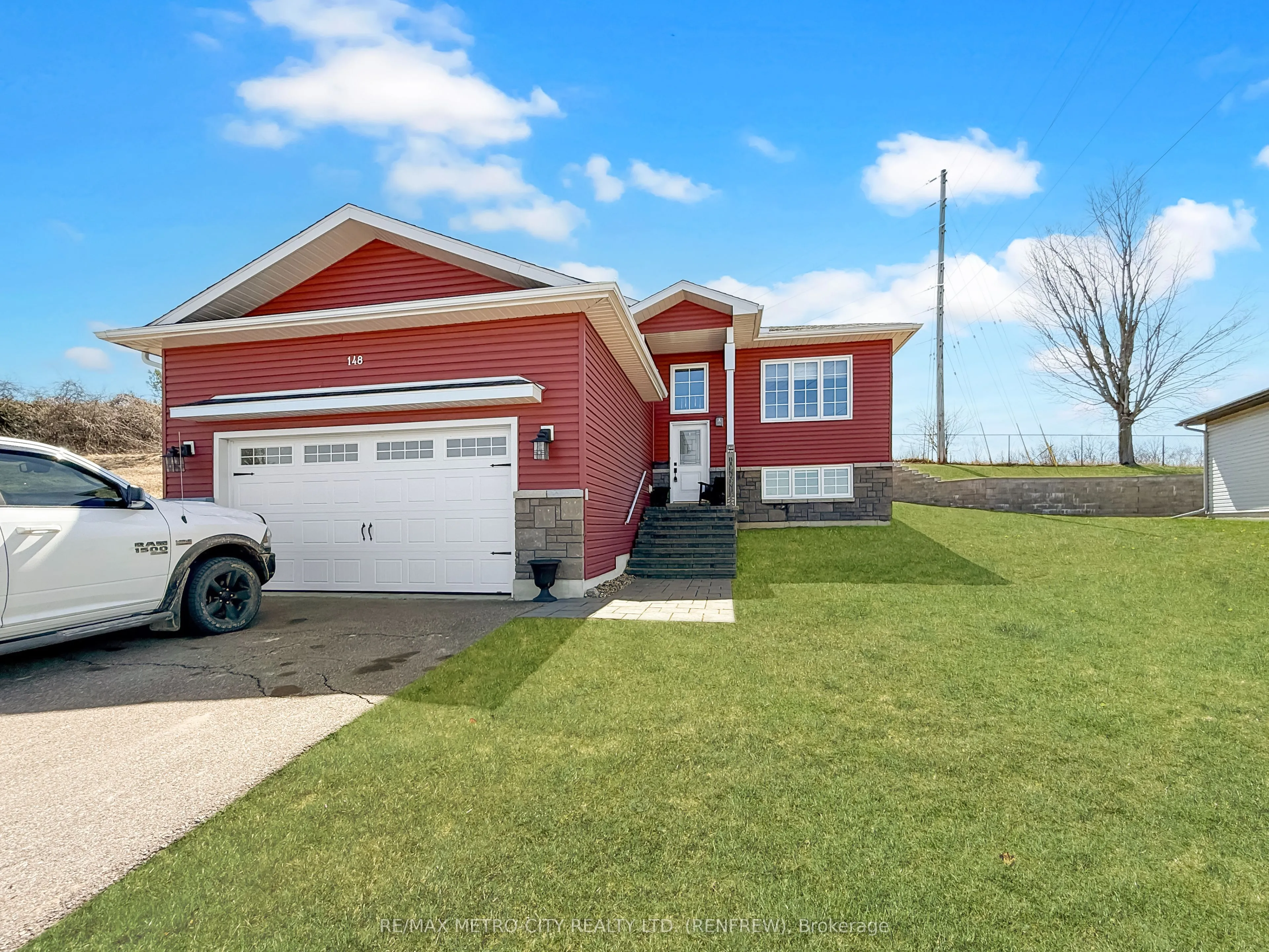 148 Haramis Drive, Renfrew, ON K7V 4M8
