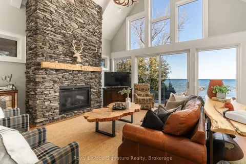 129 Lakeshore Road, Meaford, ON N4L 0A7