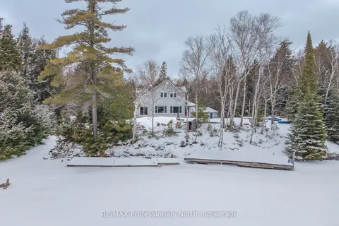 2901 Limberlost Road, Lake of Bays, ON P1H 2J6
