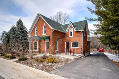 46 Bedford Street, Westport, ON K0G 1X0