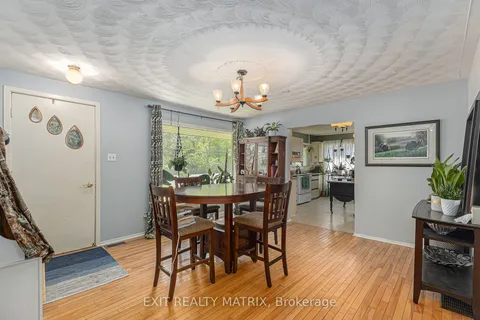 8785 VICTORIA Street, Greely - Metcalfe - Osgoode - Vernon and Area, ON K0A 2P0