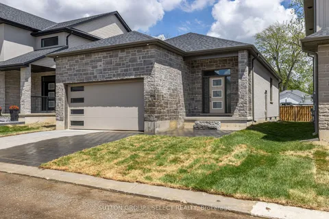 7966 Fallon Drive, Lucan Biddulph, ON N0M 1V0