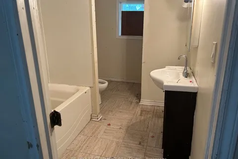 16 Albert Street, Welland, ON L3B 4L2