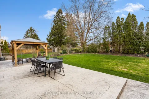 58 October Drive, St. Catharines, ON L2N 6J6