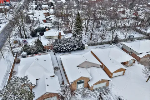 6869 Imperial Court, Niagara Falls, ON L2G 7W9