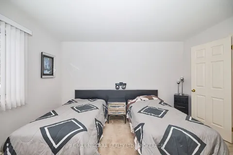 6869 Imperial Court, Niagara Falls, ON L2G 7W9