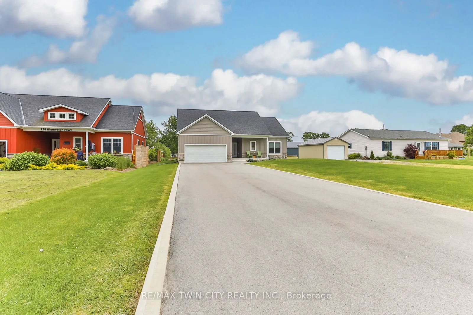 126 Bluewater Parkway, Haldimand, ON N0A 1P0