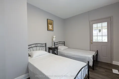 1343 Lillian Avenue, Windsor, ON N8X 4A4