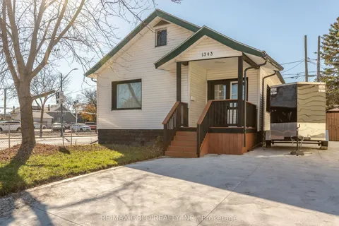 1343 Lillian Avenue, Windsor, ON N8X 4A4