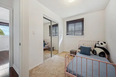 62 Guildwood Drive, Hamilton, ON L9C 6S4