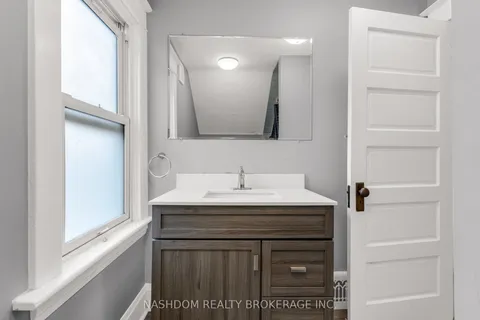 6510 Drummond Road, Niagara Falls, ON L2G 4N3