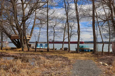 11030 Dr Miller Drive, South Dundas, ON K0E 1K0