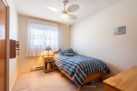 239 Murphy Road, Petawawa, ON K8H 1W5