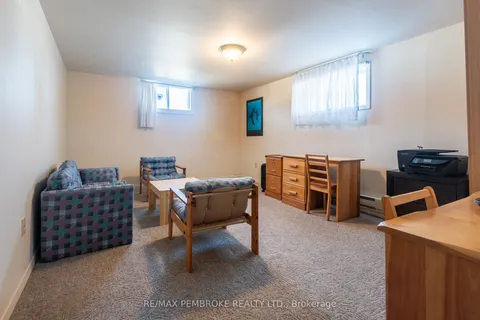 239 Murphy Road, Petawawa, ON K8H 1W5