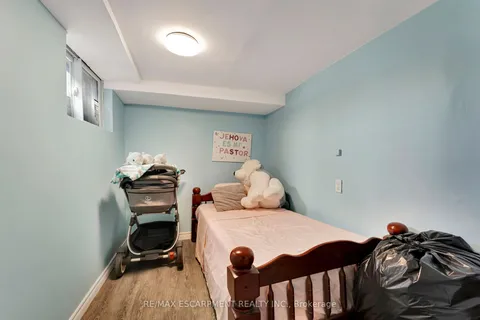 159 Grosvenor Avenue, Hamilton, ON L8L 7S7