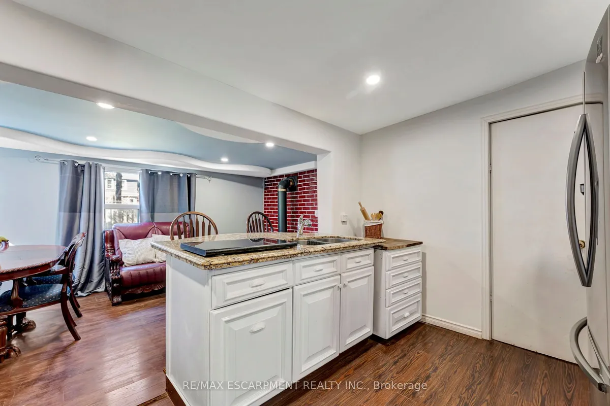 159 Grosvenor Avenue, ON L8L 7S7