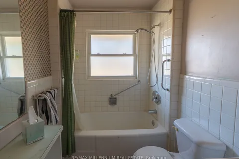 243 West Street, West Lincoln, ON L0R 2A0