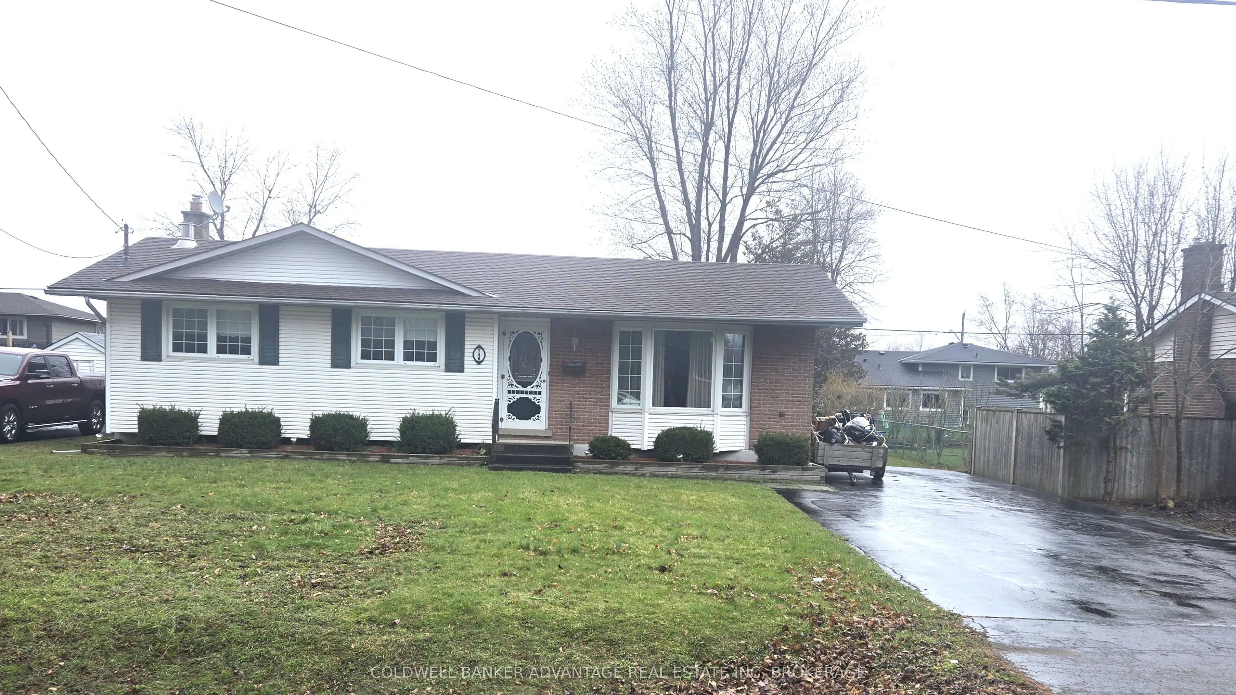 748 Parkdale Avenue, Fort Erie, ON L2A 5B6