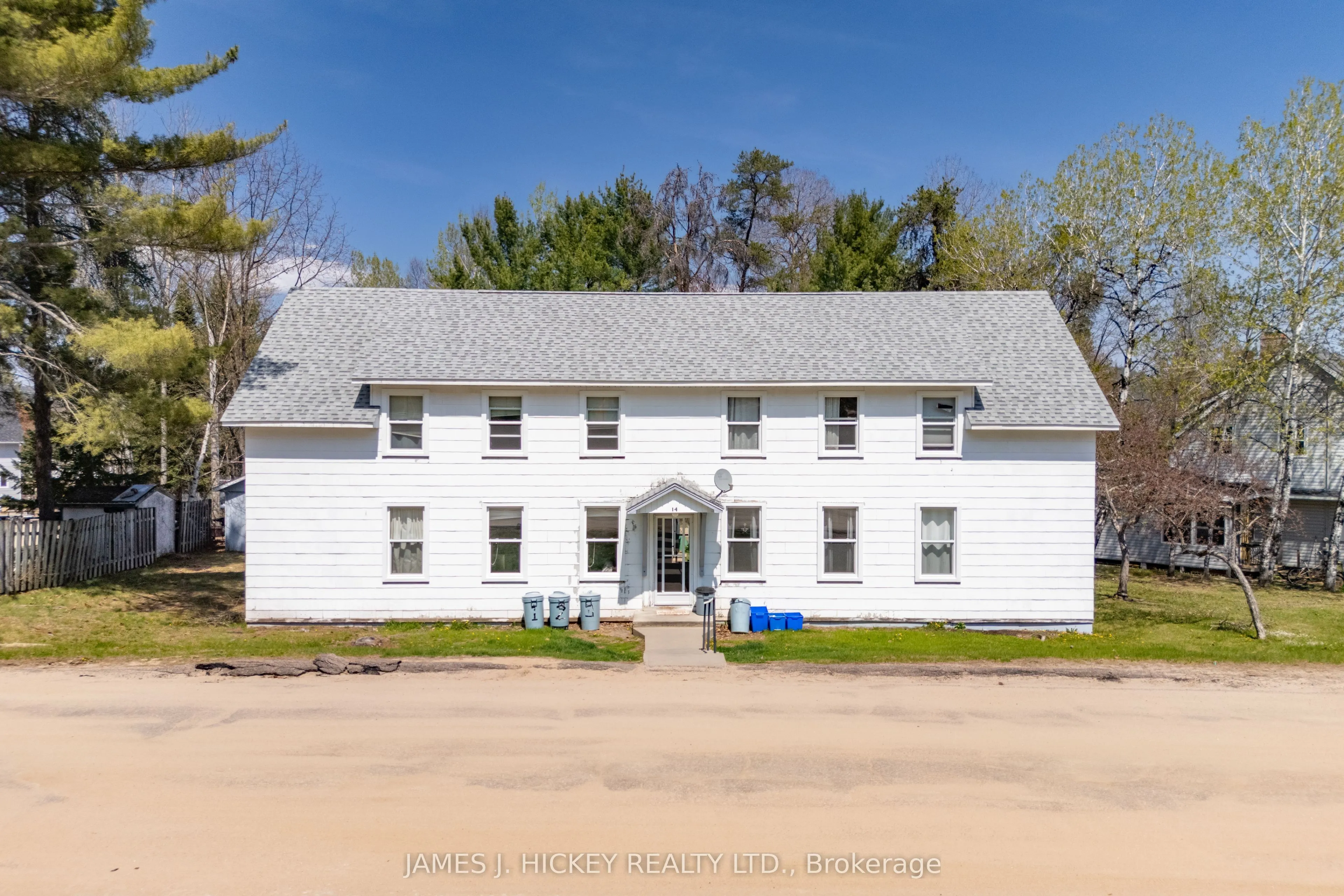 14 Huron Street, Deep River, ON K0J 1P0