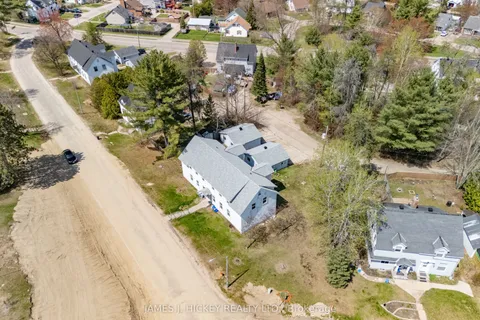 14 Huron Street, Deep River, ON K0J 1P0