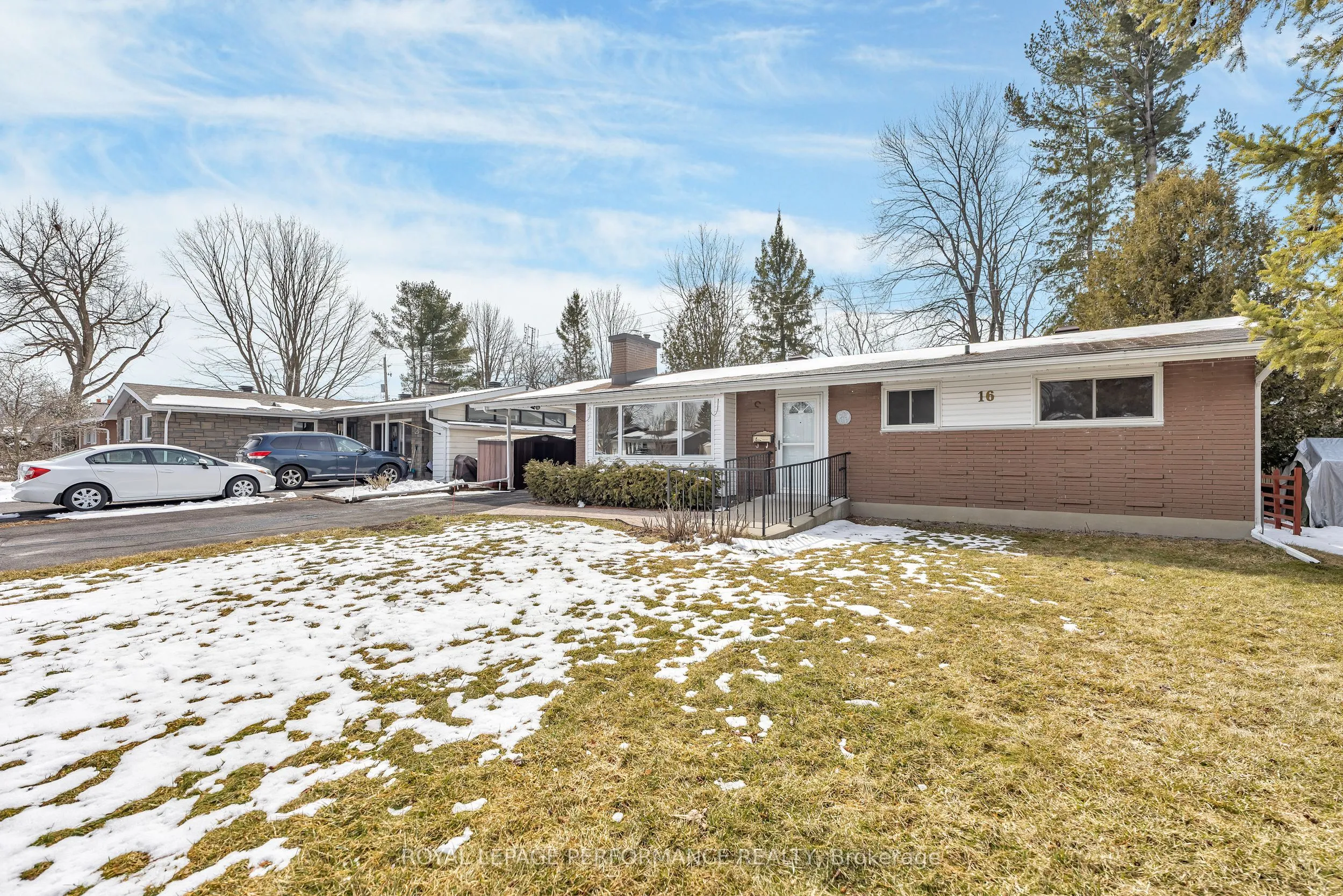 16 Solva Drive, Crystal Bay - Rocky Point - Bayshore, ON K2H 5R5