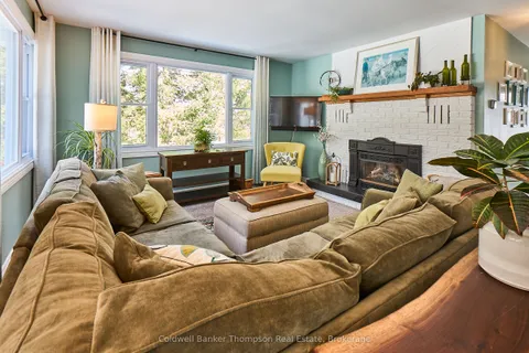 125 Douglas Street, Gravenhurst, ON P1P 1A4